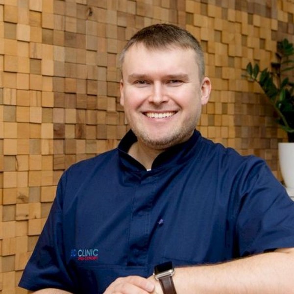 Retrato del Dr. Igor Lukas Dogocki, Clinic Partner y Circle Member de ICOSIM